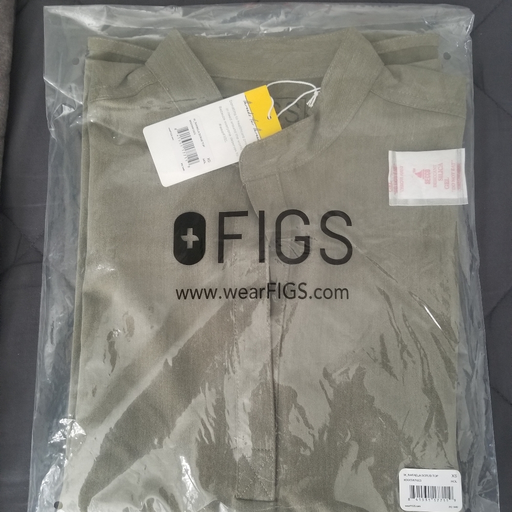 Figs Heather Olive Scrub Top